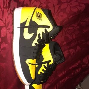 2017 Mid “New Love” black and yellow jordan 1s